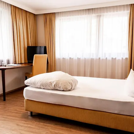 Maria Theresia Mayrhofen